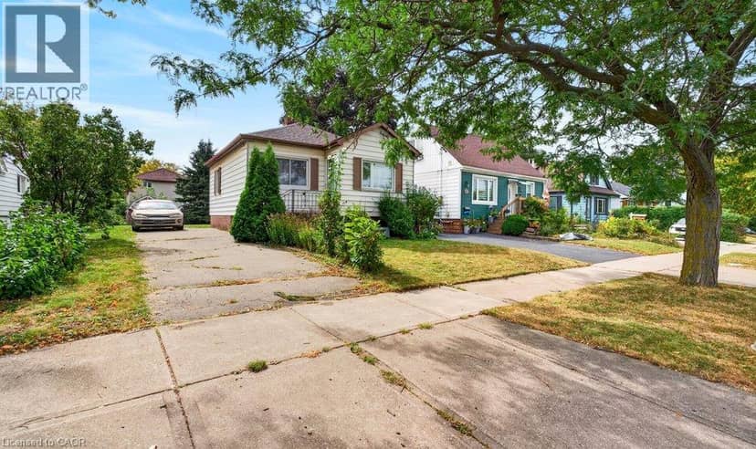340 BARTON Street, Stoney Creek, photo 2