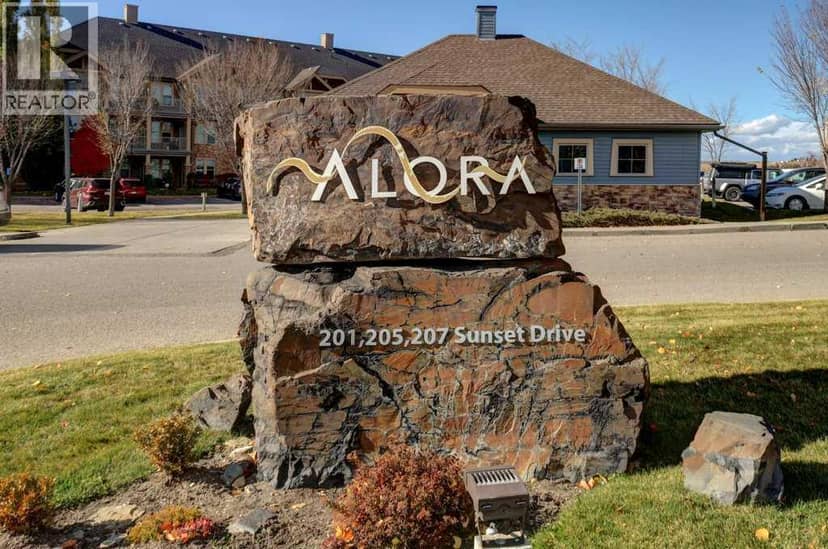 307, 207 Sunset Drive — photo 30 of 33