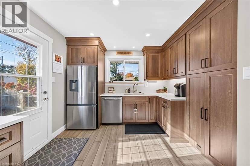 225 MACCRAE Drive — photo 13 of 40