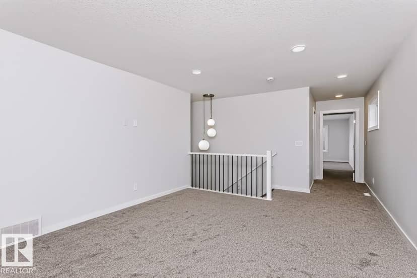 46 Chartres CL — photo 17 of 26