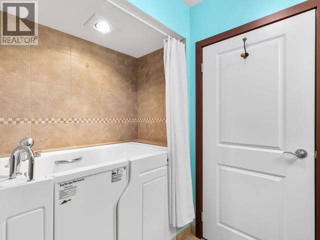 201-6100 6th Avenue — photo 22 of 26