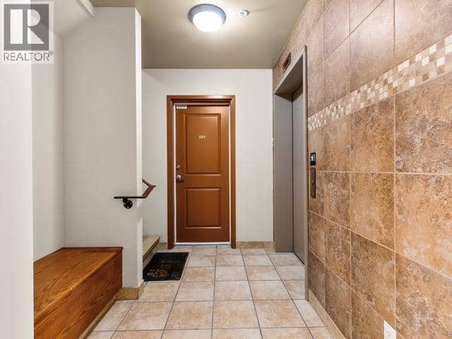 201-6100 6th Avenue — photo 10 of 26