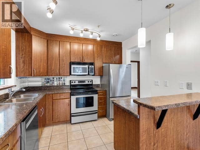 201-6100 6th Avenue, Whitehorse, photo 3