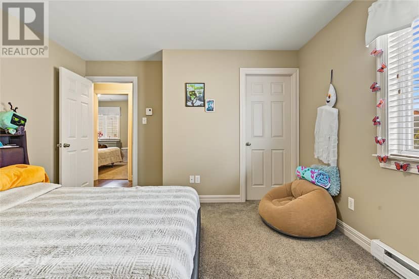 112 Great Eastern Avenue — photo 16 of 37