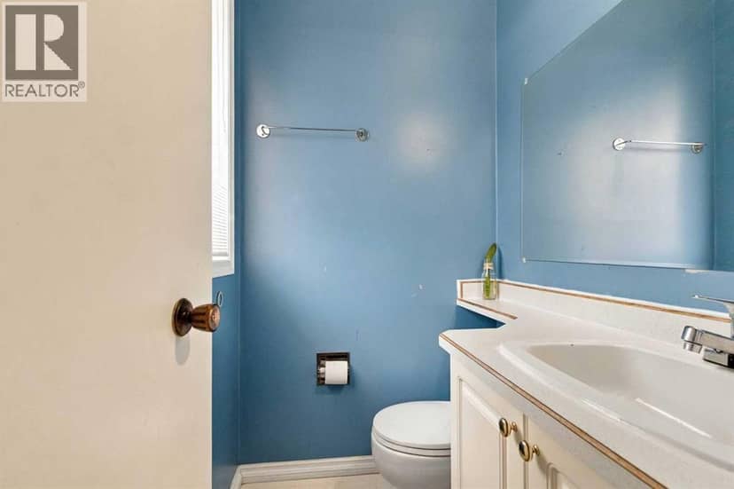 133 Beaumont Crescent — photo 19 of 37