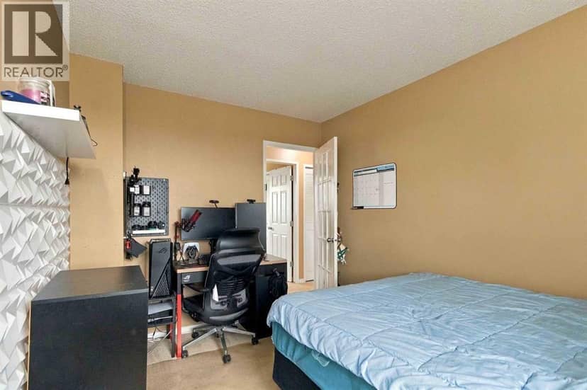 133 Beaumont Crescent — photo 26 of 37