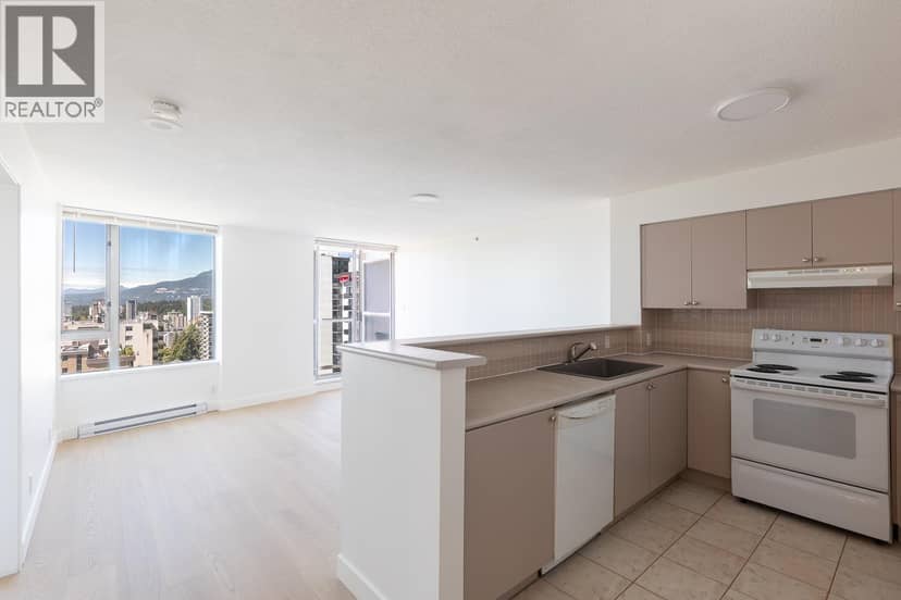 1107 1277 Nelson Street, Vancouver, photo 2