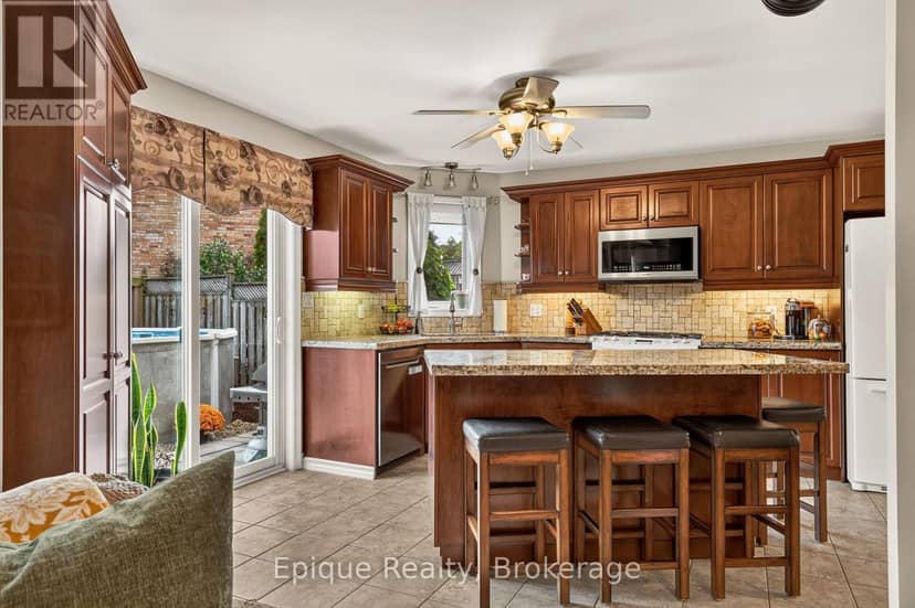 184 Locheed Drive — photo 12 of 40