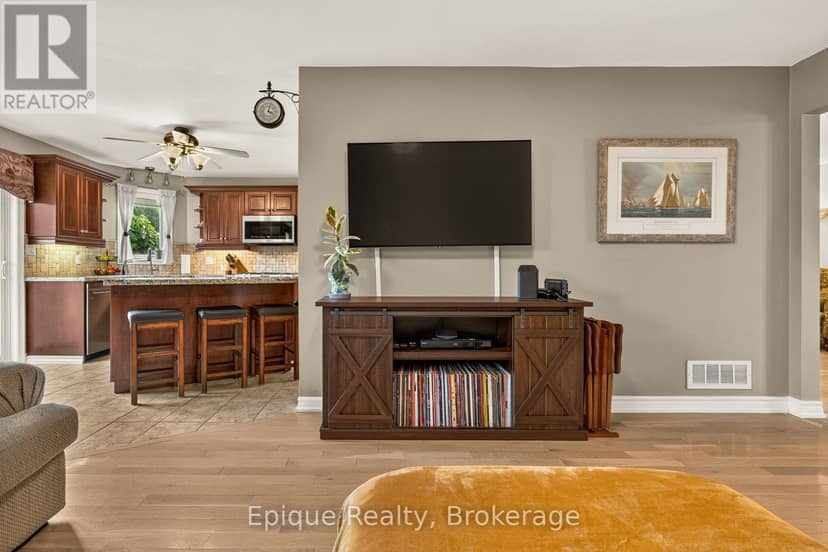 184 Locheed Drive — photo 13 of 40
