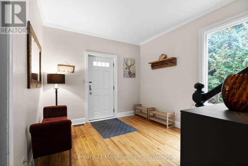 28 Owen Street — photo 12 of 40