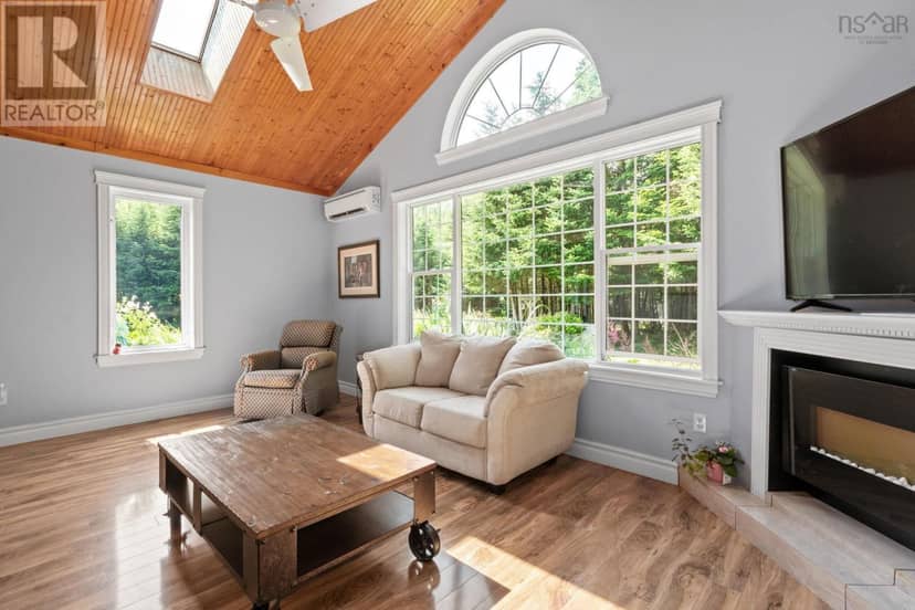 6 Spruce Lane — photo 4 of 40