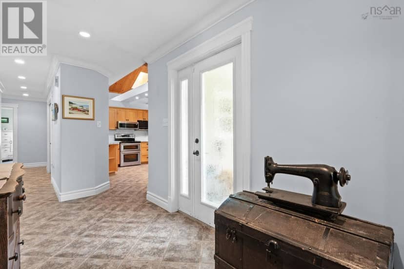 6 Spruce Lane — photo 6 of 40