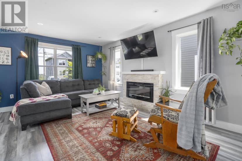 151 Mica Crescent — photo 4 of 40