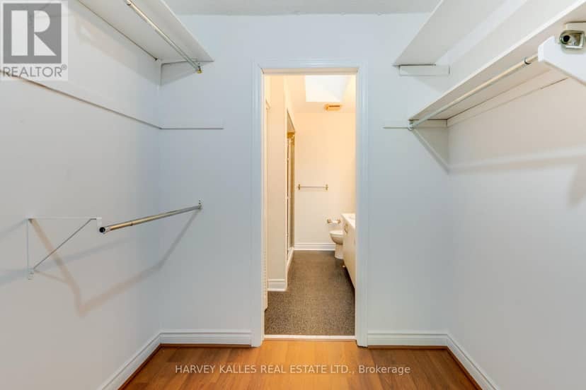 16 St. James Court — photo 17 of 39