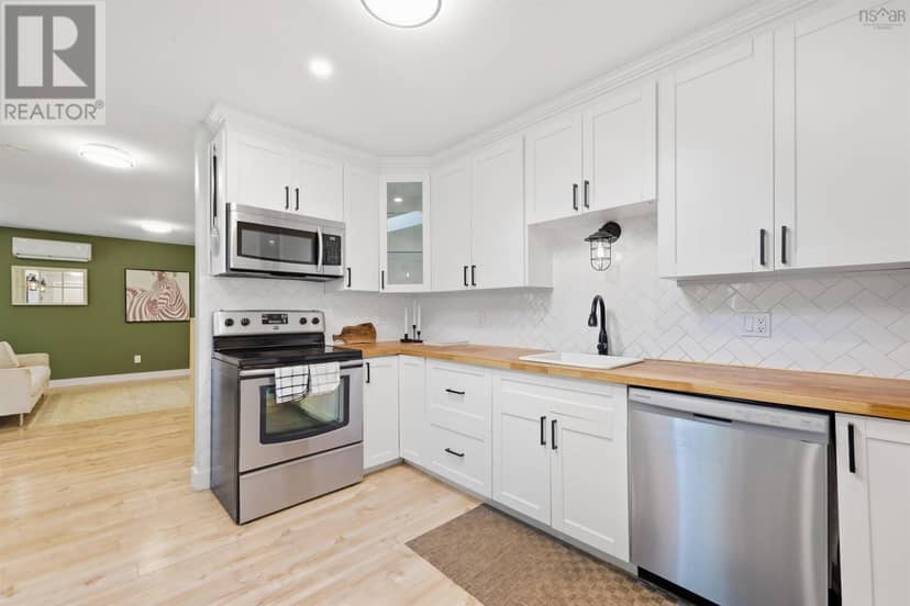15 Micmac Drive — photo 14 of 38