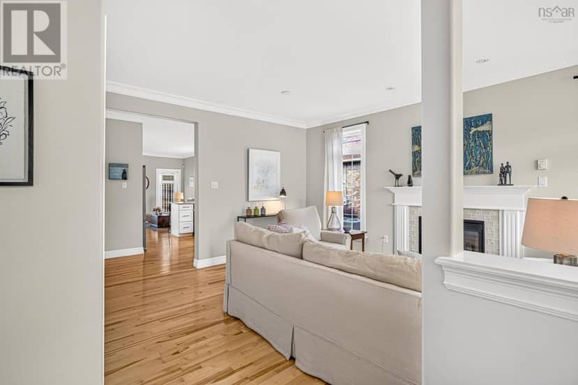 5 Cloverfield Court — photo 11 of 40