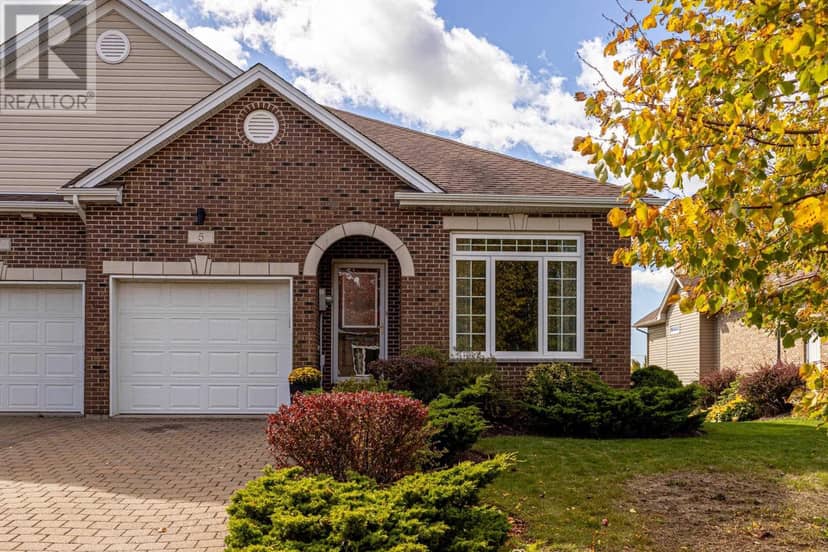 5 Cloverfield Court, Dartmouth, photo 3