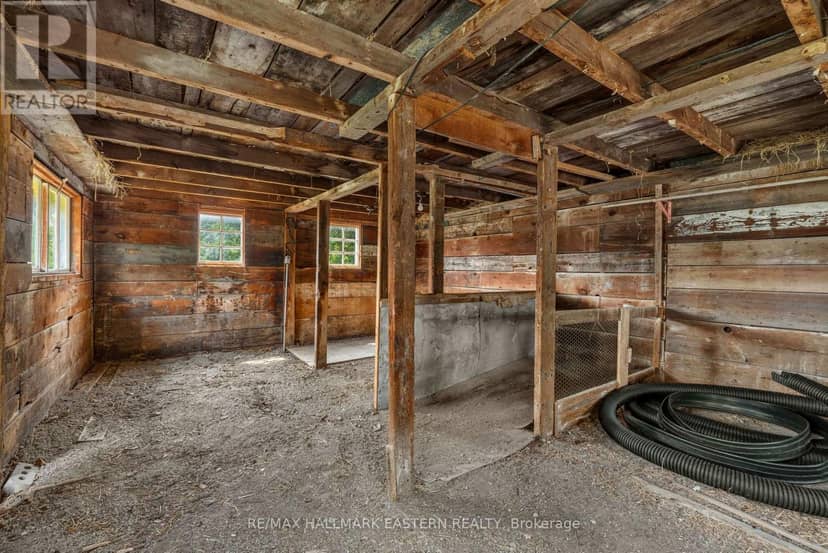 921 Robinson Road — photo 34 of 39