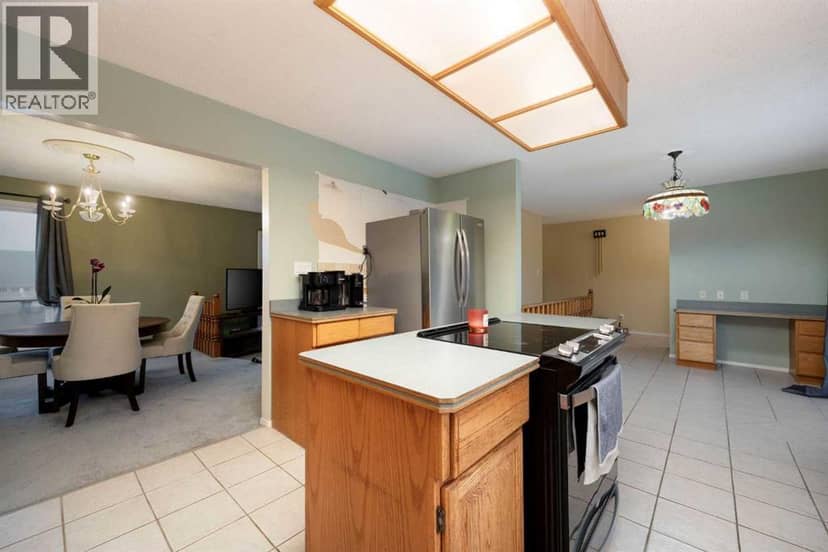 222 Berens Place — photo 10 of 40