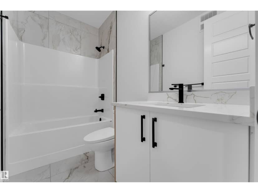 4319 36 ST — photo 39 of 40