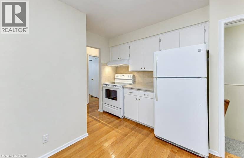 25 APPLEWOOD Avenue — photo 10 of 40