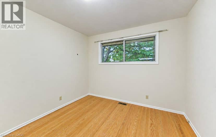 25 APPLEWOOD Avenue — photo 18 of 40