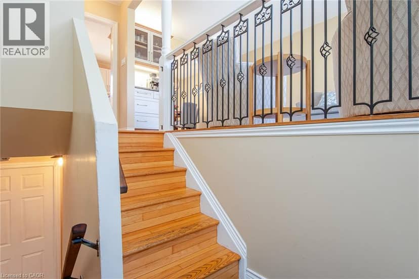 118 WHEATFIELD Crescent — photo 29 of 40
