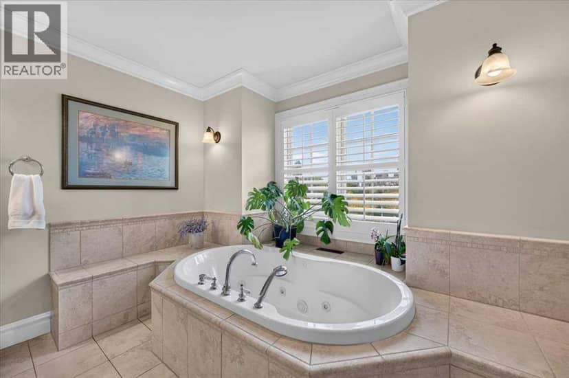 800 8 Street SE — photo 30 of 40