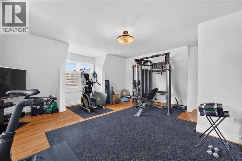 800 8 Street SE — photo 19 of 40