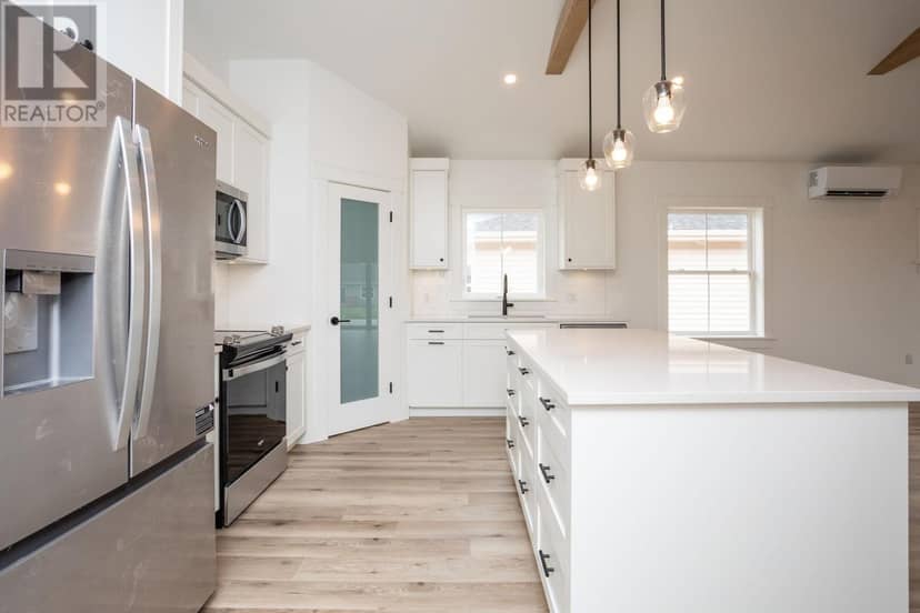 22 Shirley Street — photo 6 of 39