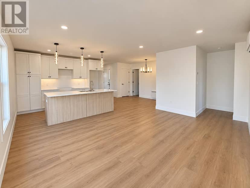 381 Norwood Road — photo 9 of 19