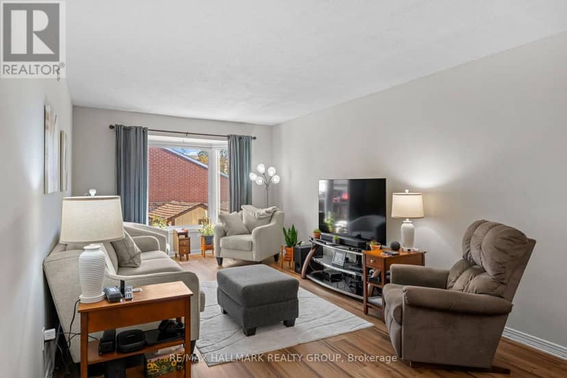 9 Fireside Crescent — photo 11 of 40