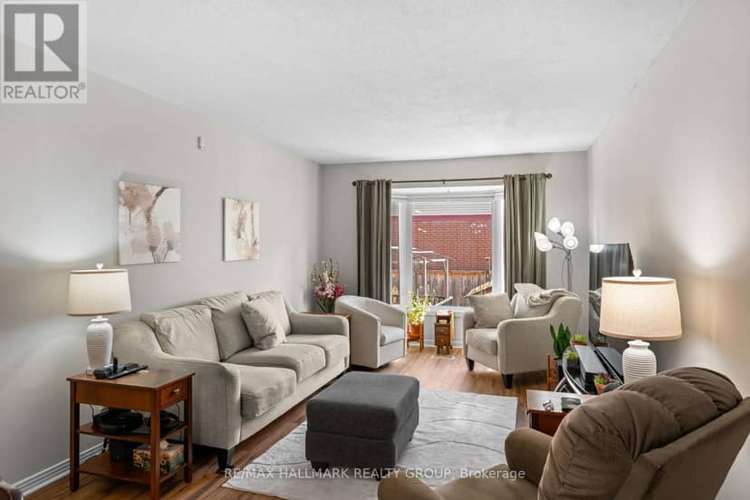 9 Fireside Crescent — photo 12 of 40