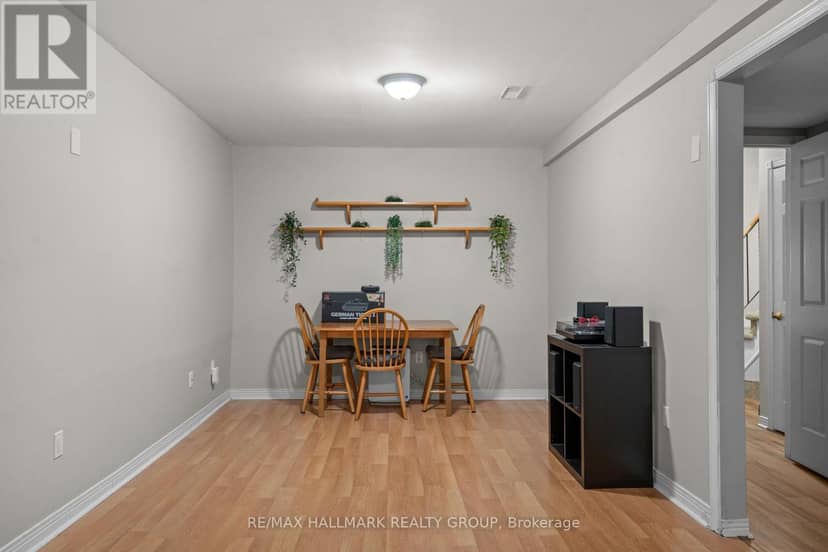 9 Fireside Crescent — photo 36 of 40