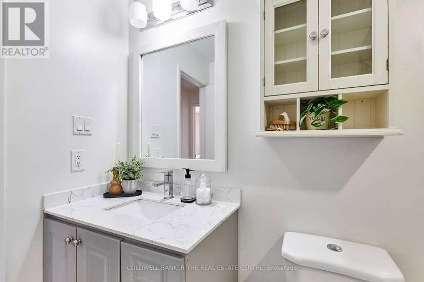 4146 Quaker Hill Drive — photo 17 of 36