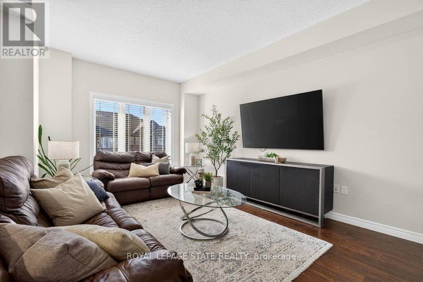 9 Bloom Crescent — photo 19 of 40