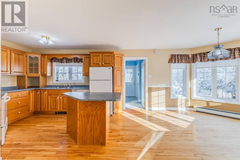 40 Silverwood Dr. — photo 12 of 40