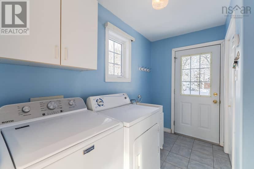40 Silverwood Dr. — photo 23 of 40