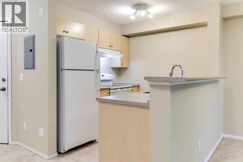 1323, 8 Bridlecrest Drive SW, Calgary, photo 4