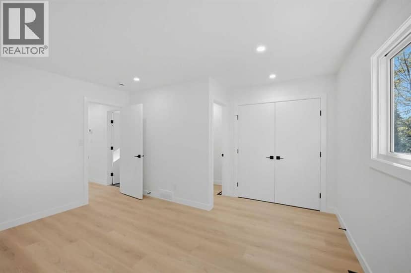 460 Queensland Place SE — photo 29 of 40
