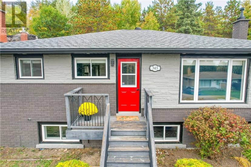343 Sandra Boulevard — photo 4 of 40