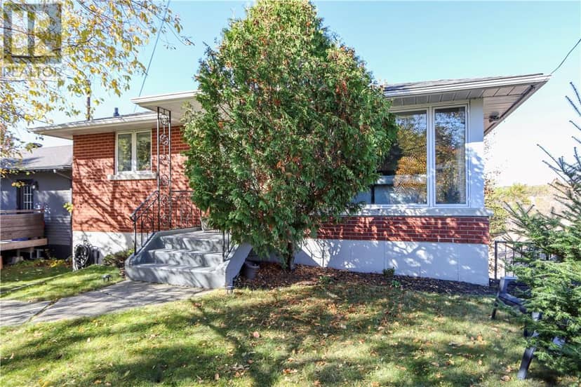 885 Adelaide Street, Sudbury, photo 2