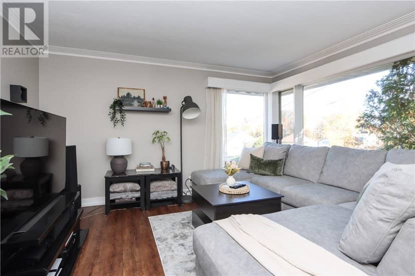 885 Adelaide Street, Sudbury, photo 7
