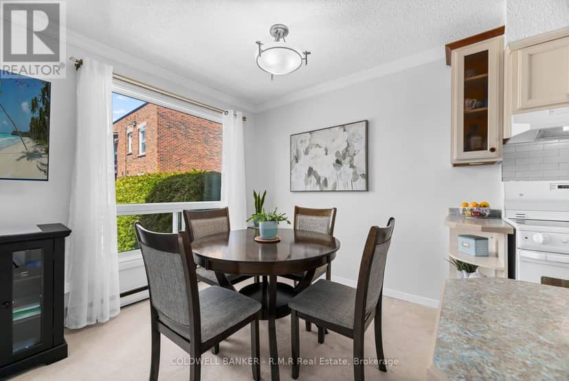 5 - 373 D'Arcy Street — photo 7 of 37