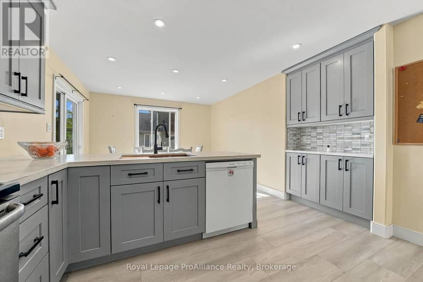 37 Reid Street — photo 9 of 40