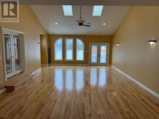 27 Ikey Street — photo 3 of 40