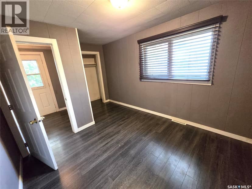 414 Young STREET — photo 18 of 24