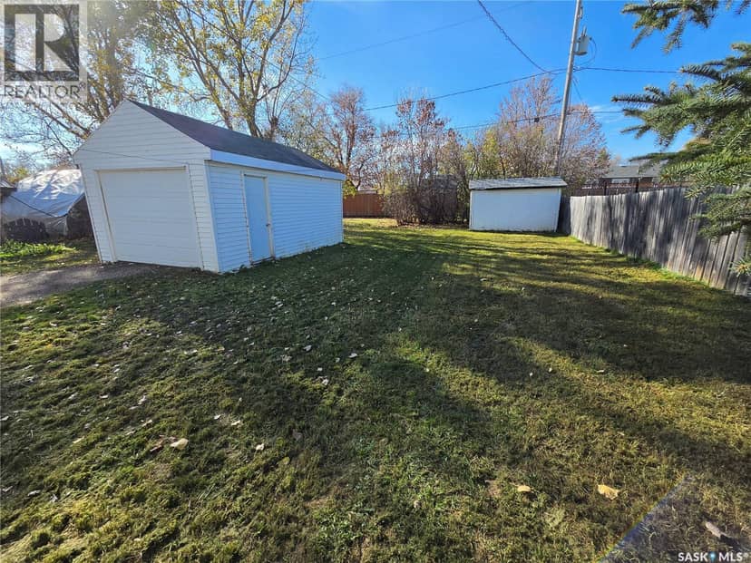 414 Young STREET — photo 21 of 24
