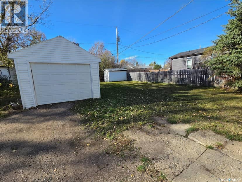 414 Young STREET — photo 22 of 24