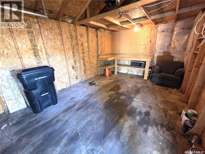 414 Young STREET — photo 23 of 24